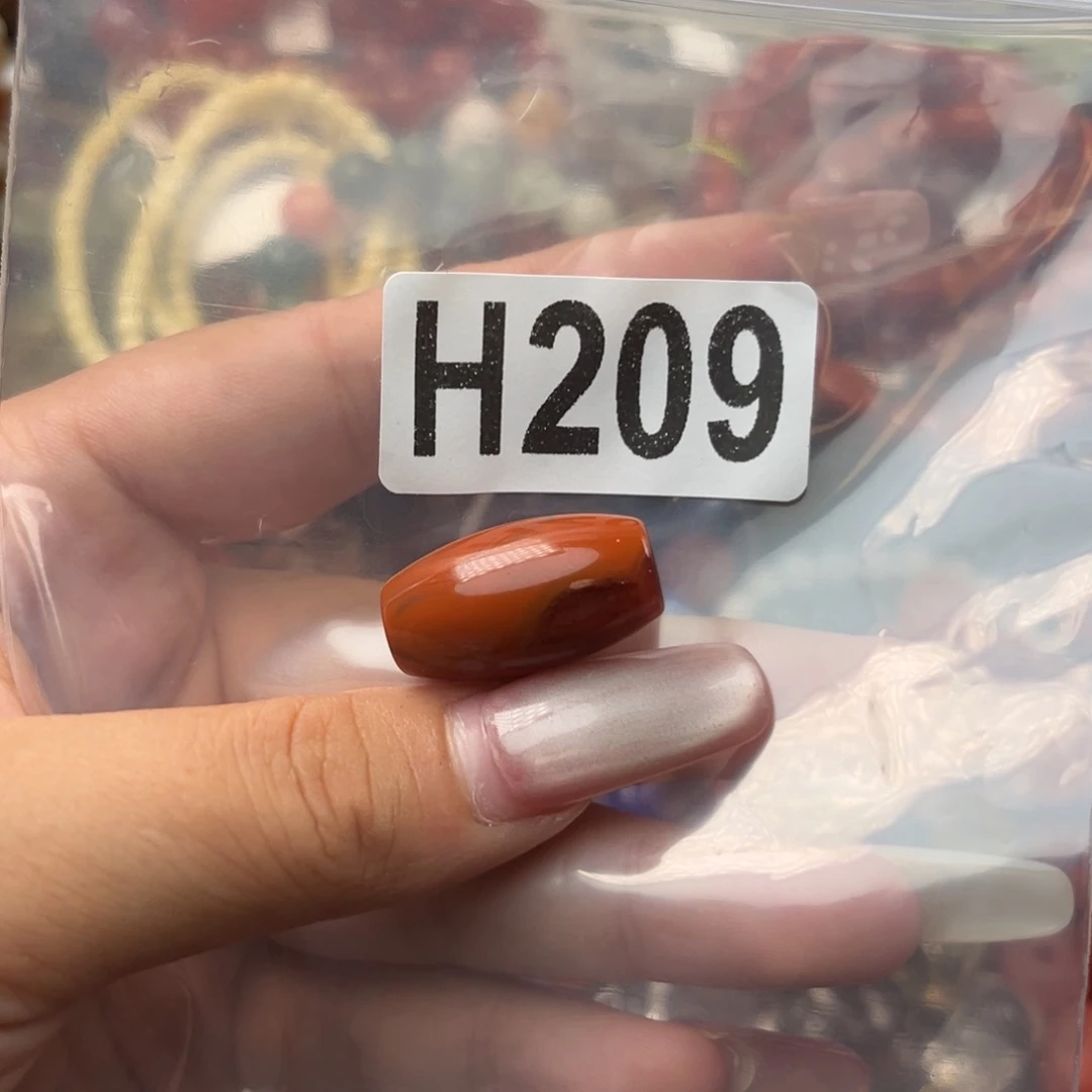 手链未镶嵌南红玛瑙小**?