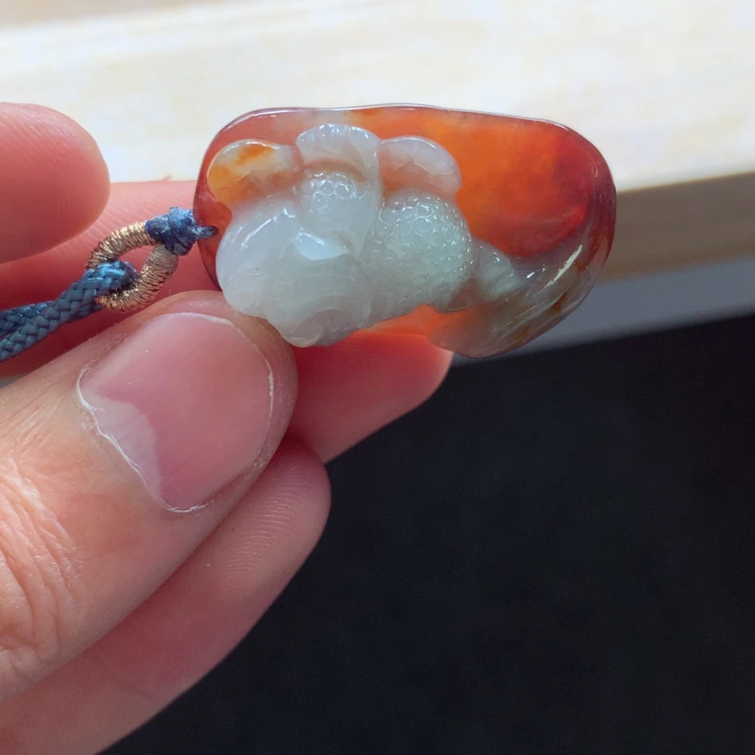 翡翠未镶嵌颈饰吊坠