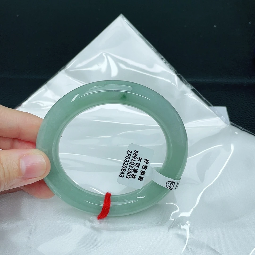 翡翠手镯未镶嵌圆58