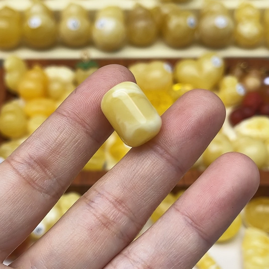 蜜蜡未镶嵌裸石天然