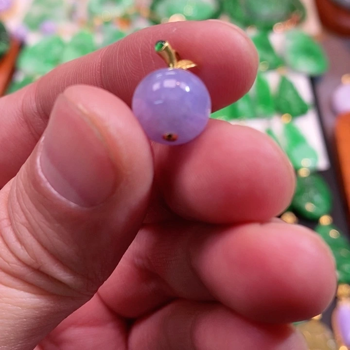 颈饰未镶嵌翡翠吊坠