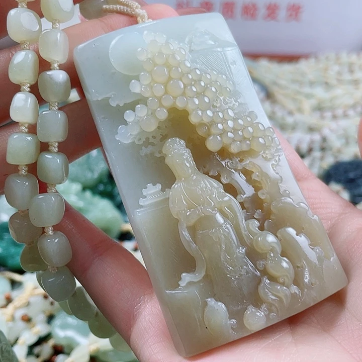 颈饰未镶嵌和田玉