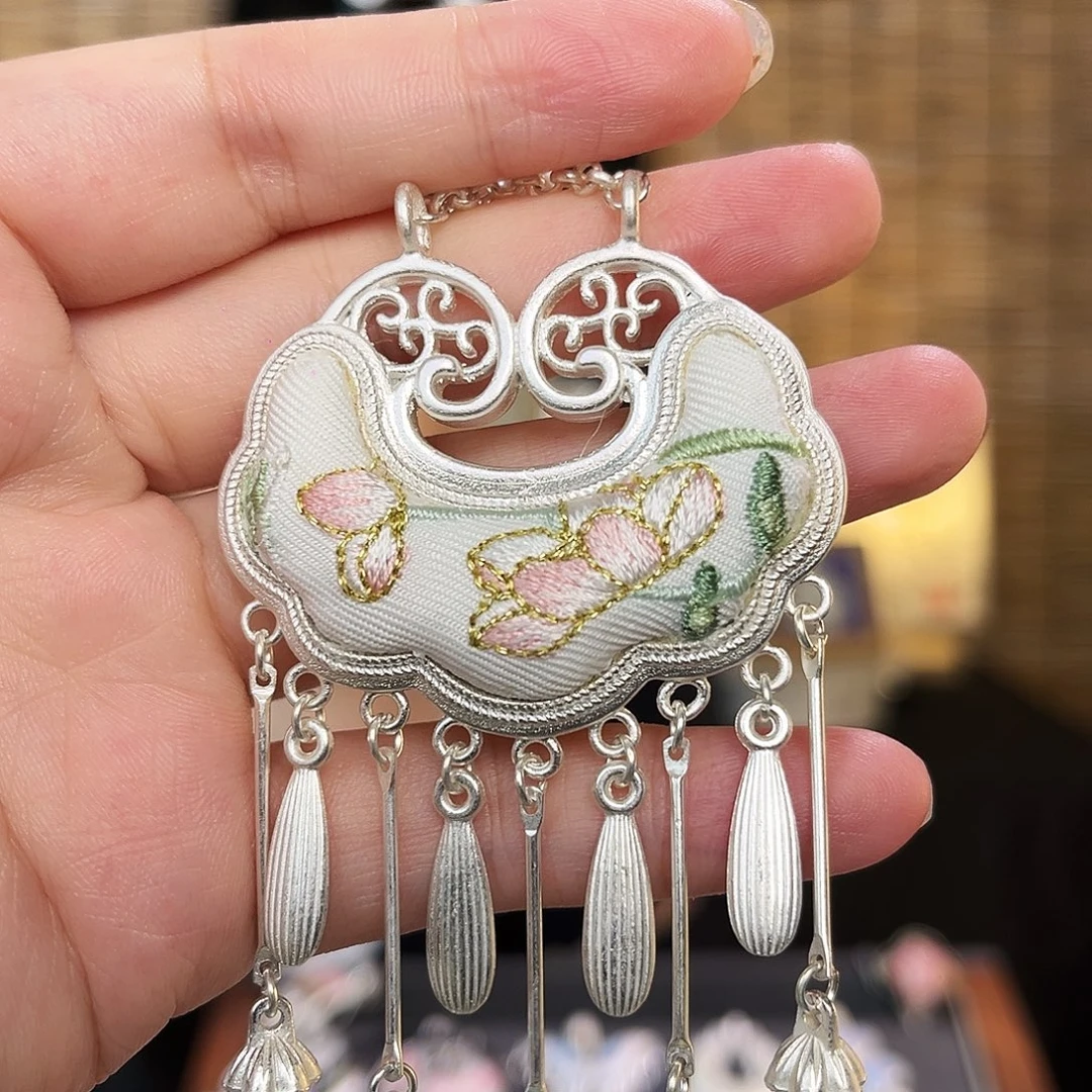 合金布艺如意锁包14