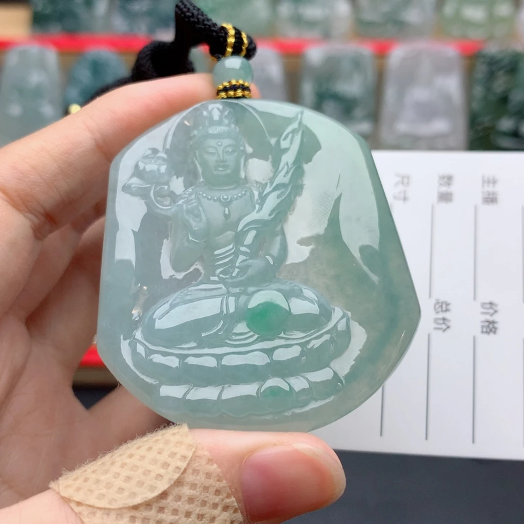 宝***子颈饰未镶嵌翡翠虚空
