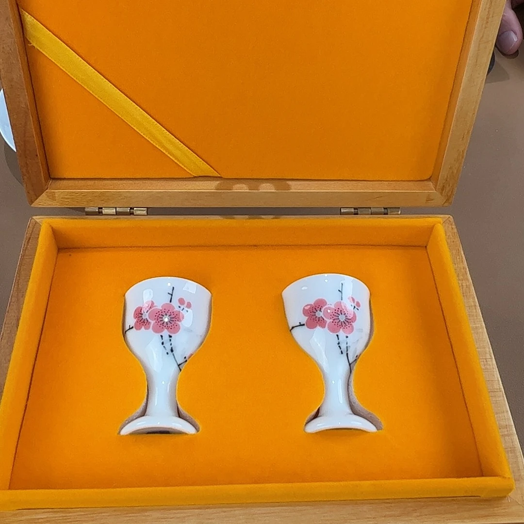 瓷限量版翠竹红梅酒杯一对