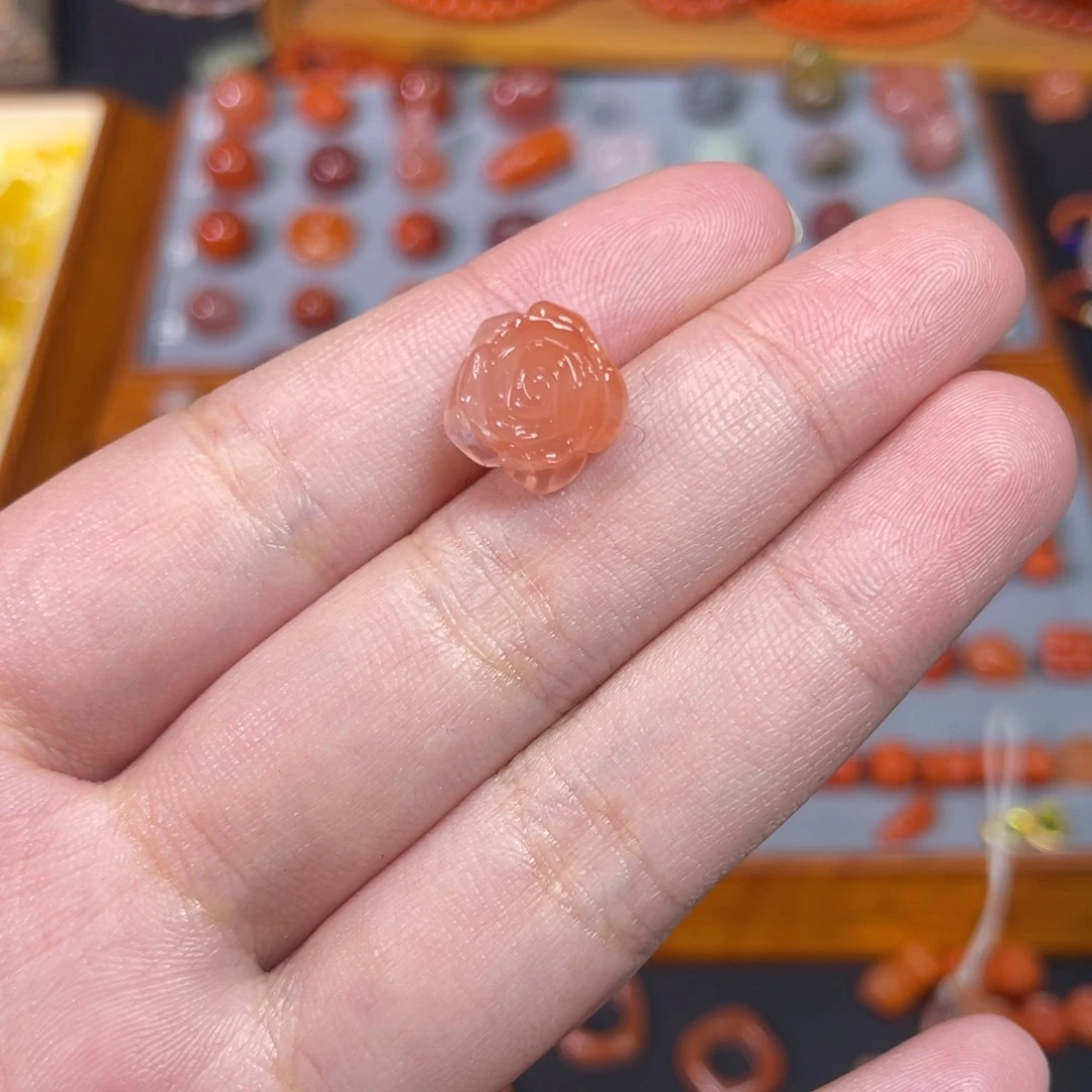 南红玛瑙未镶嵌冰粉玫瑰花通孔