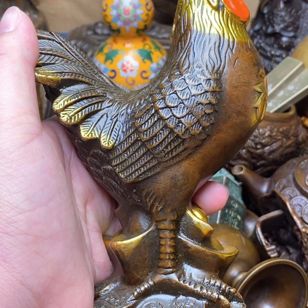 铜器摆件做工精良