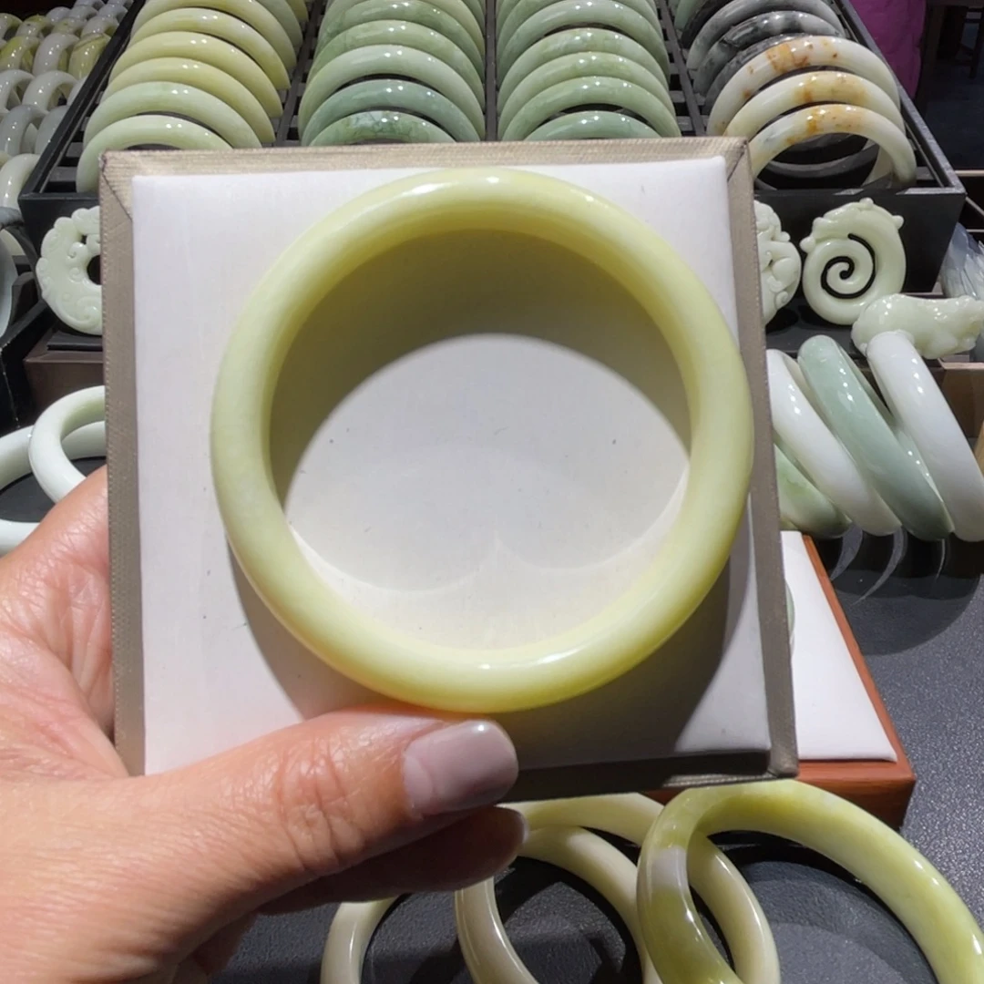 蓝田玉（蛇纹石化大理石玉）未镶嵌手镯