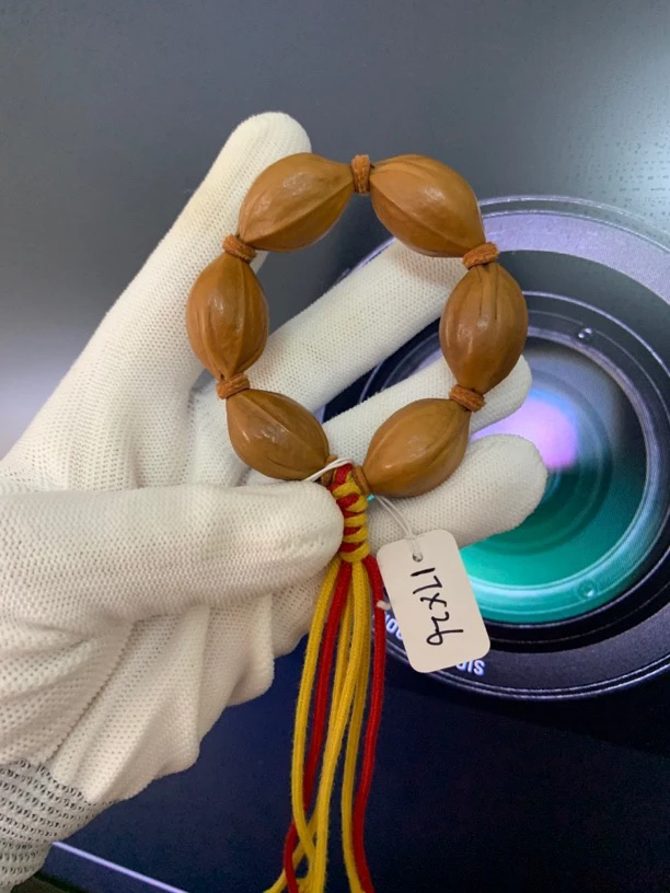 橄榄核铁核小尺寸素核无雕刻原皮小手捻17 26