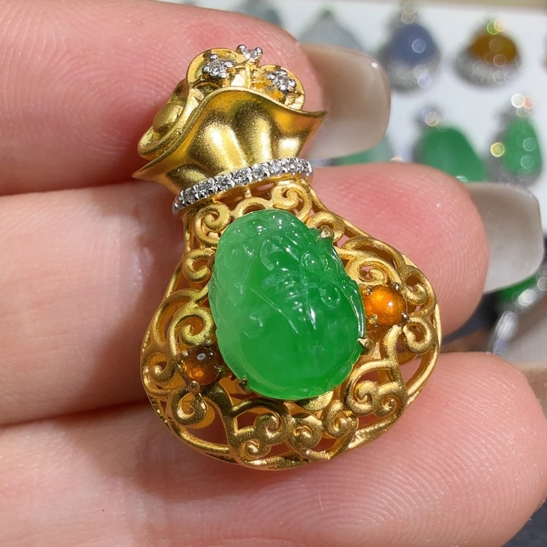 翡翠18K金镶嵌吊坠(不含链)