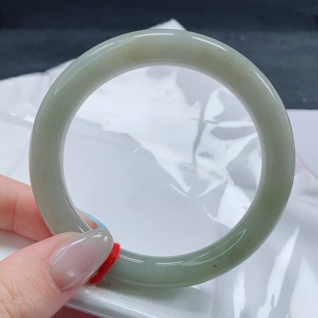 【闪购商品】未镶嵌手镯（圆镯）翡翠481号