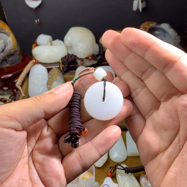 和田玉未镶嵌挂件