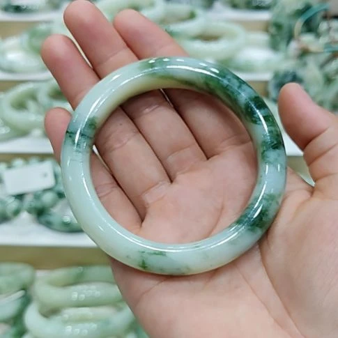 忘***尘透闪石-蛇纹石玉未镶嵌手镯