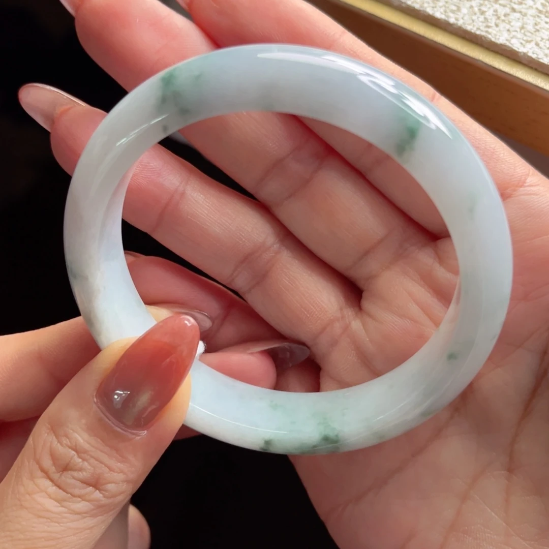 翡翠未镶嵌手镯手镯