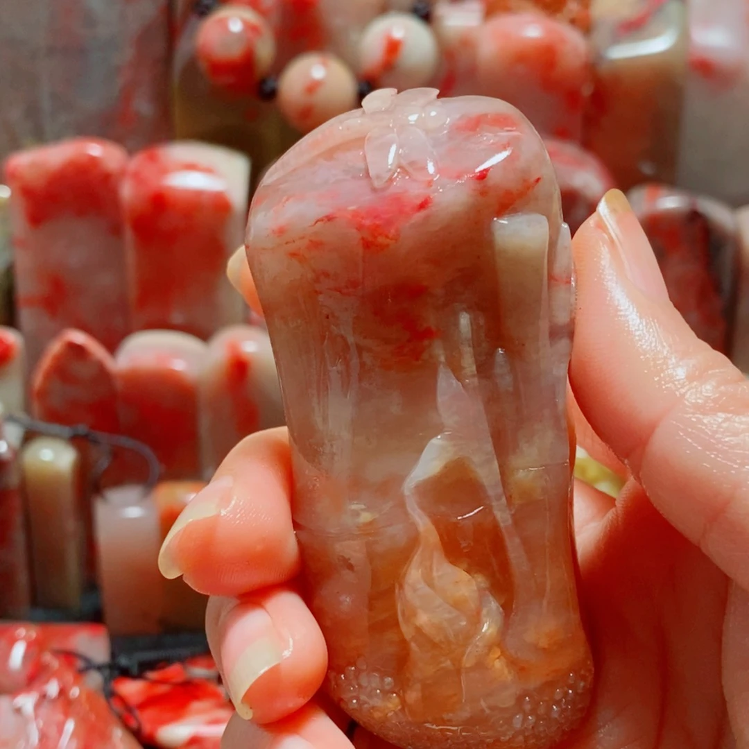 巴林鸡血石鸡血把件