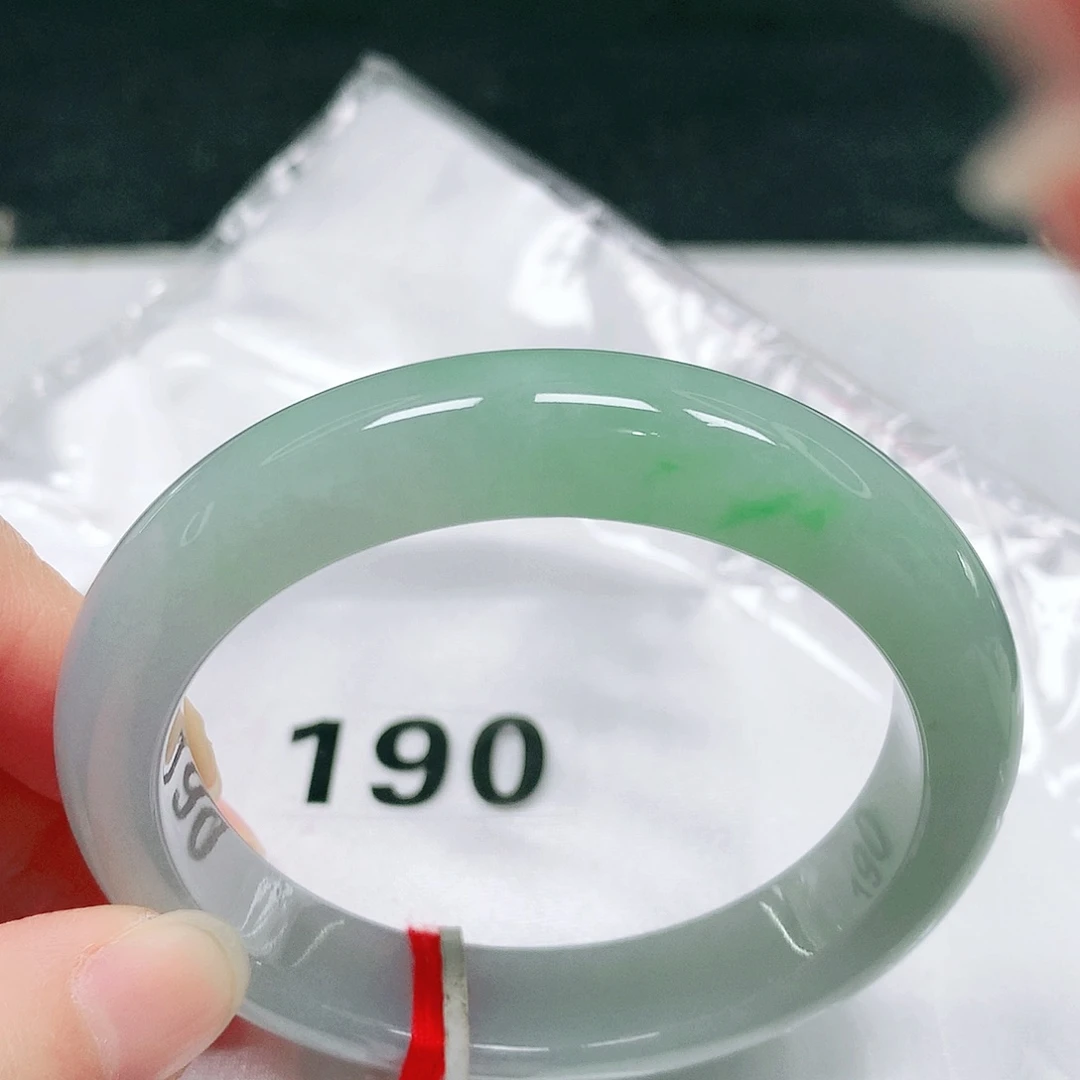 翡翠未镶嵌手镯57 号翡翠手镯