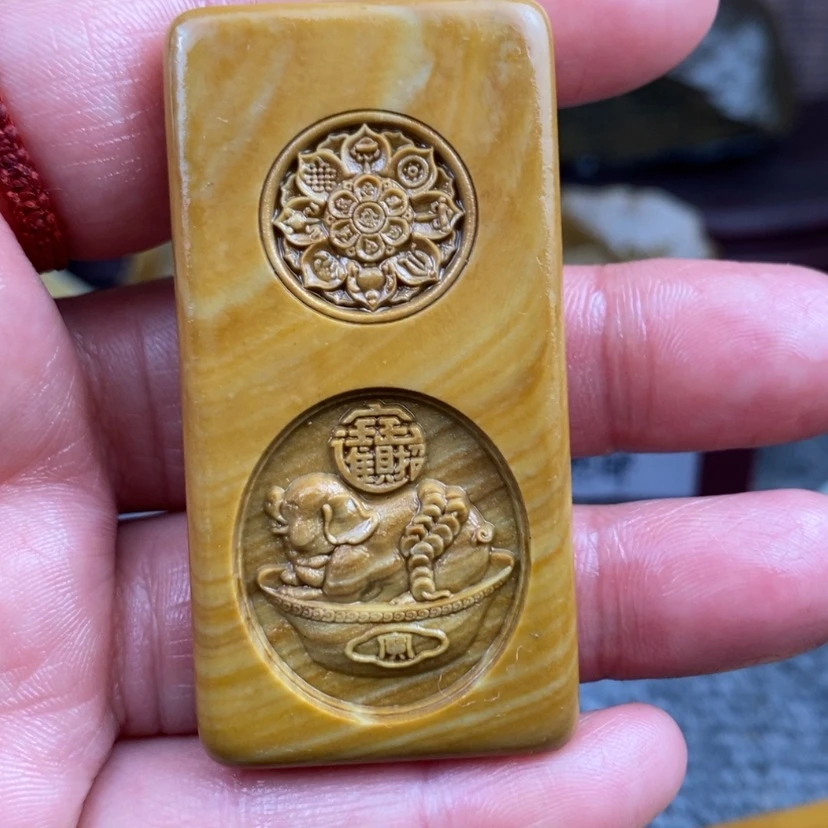 【闪购商品】原石雕刻手把件