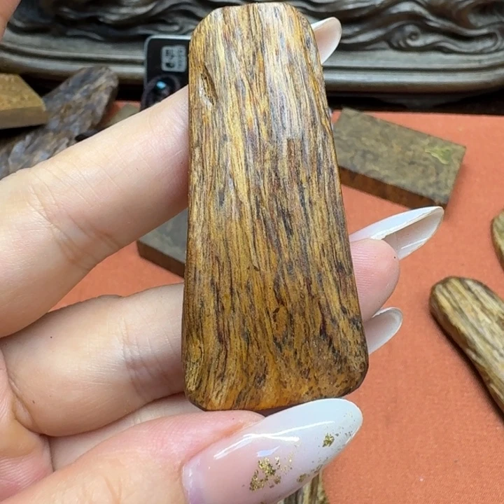 大叶紫檀（黑酸枝木类）