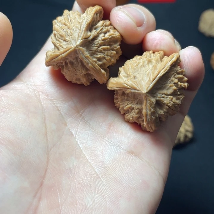 把件文玩核桃盘山三棱尖微修35mm