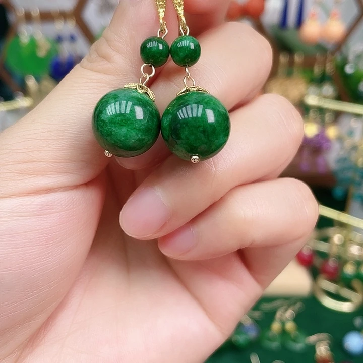 石英质玉合金耳钉