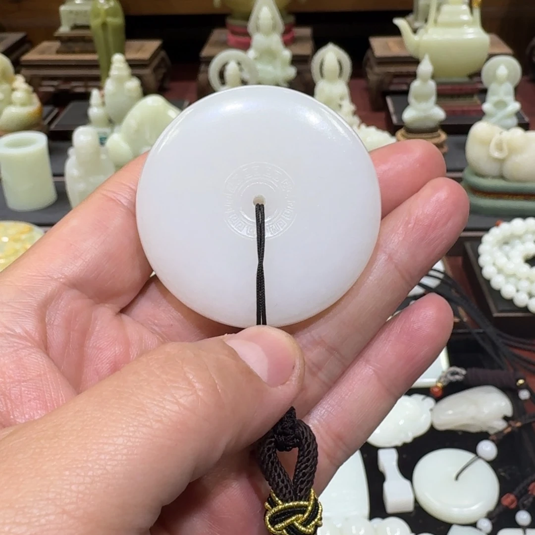 【闪购商品】和田玉挂件未镶嵌烟**冷