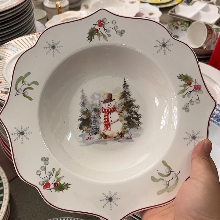 新骨瓷两个雪人草帽9寸微瑕完美主义者慎拍