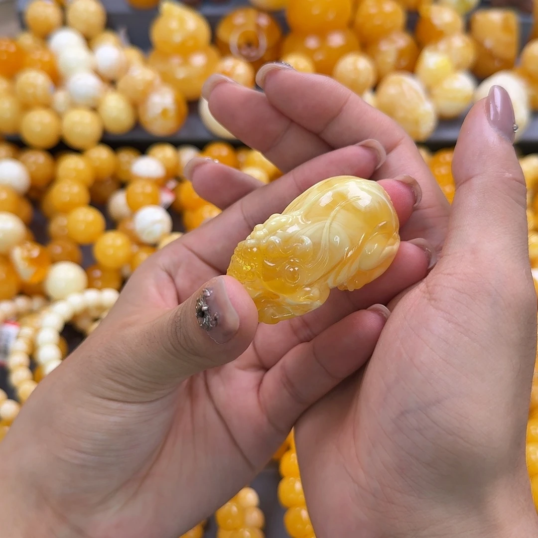 蜜蜡未镶嵌珠宝奇石