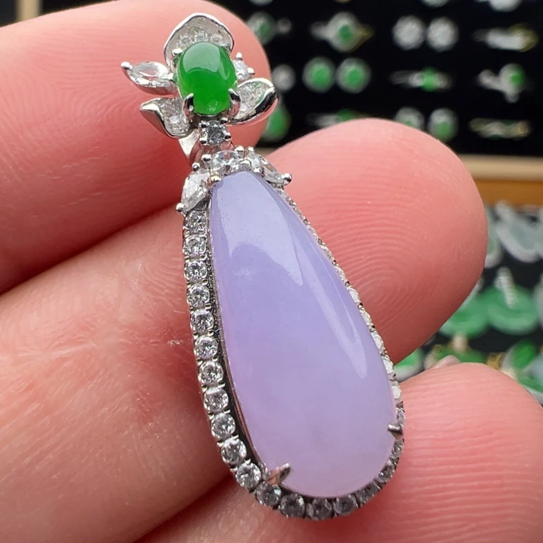 翡翠18K金镶嵌颈饰裸石16.8