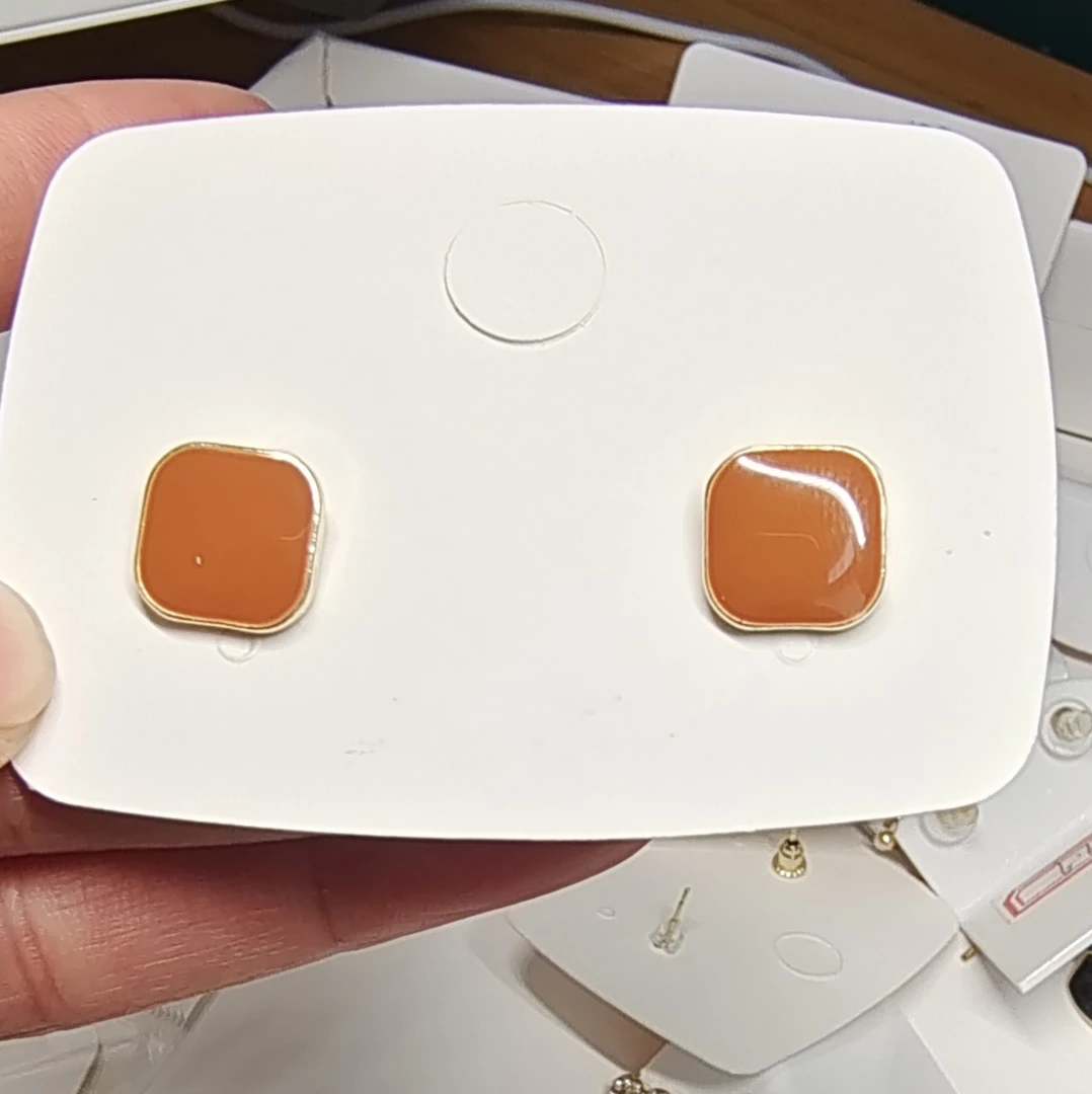 铜合金亚克力耳饰 咖色气质方形耳钉