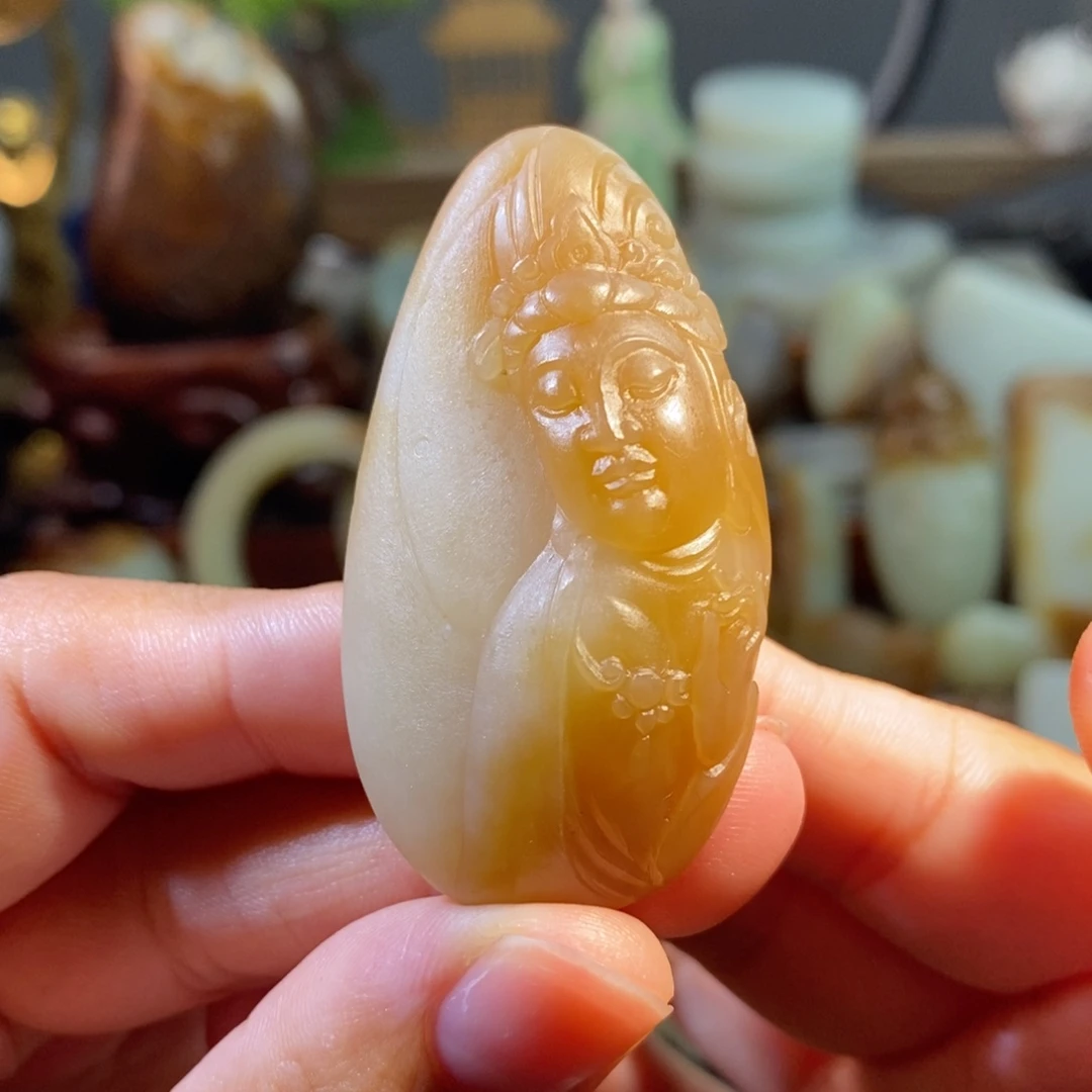定制和田玉且末糖观音首