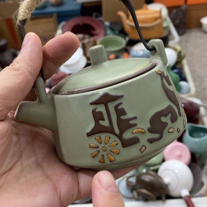 陶瓷艺术品及陶瓷壶壶
