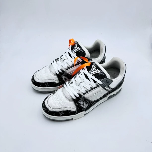 95新 LouisVuitton/路易威登 41.5码灰牛仔trainer98新vv1618
