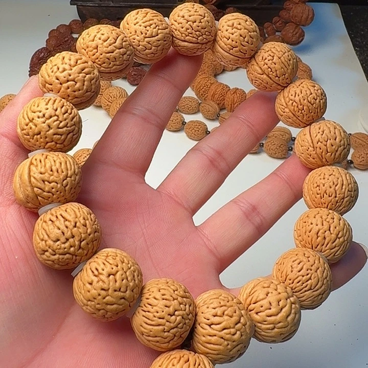 桃核吊坠白月光21mm手持