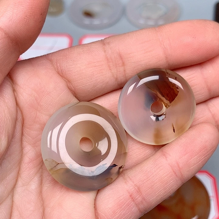 宝***哥玛瑙/玉髓未镶嵌颈饰