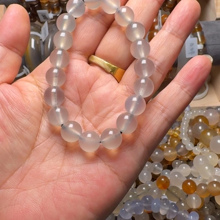 夏****玛瑙/玉髓未镶嵌手链009……30