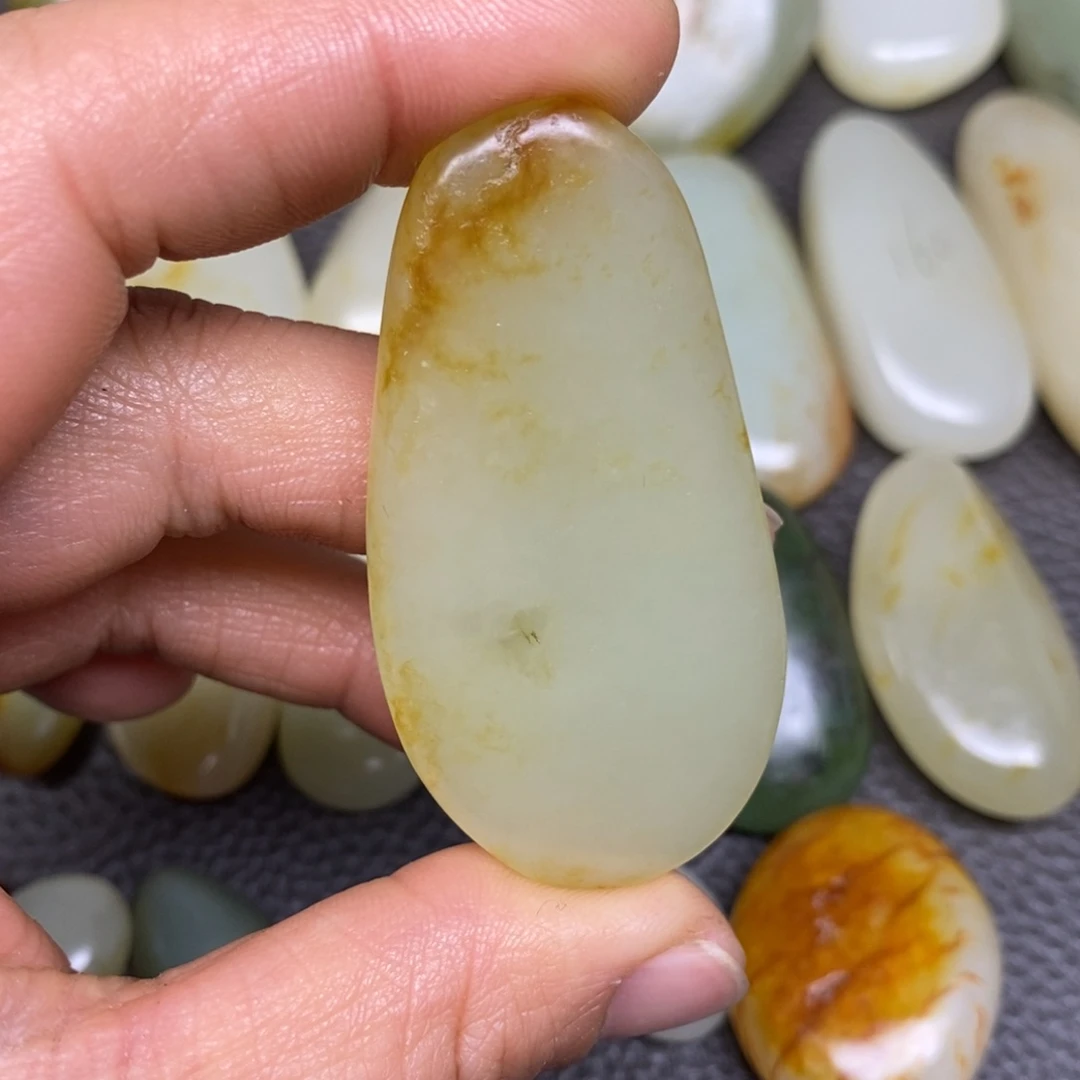 和田玉挂件^_^未镶嵌