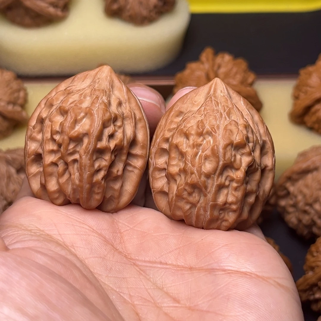 雷***L文玩核桃把件野生蜡皮鸡心34左右