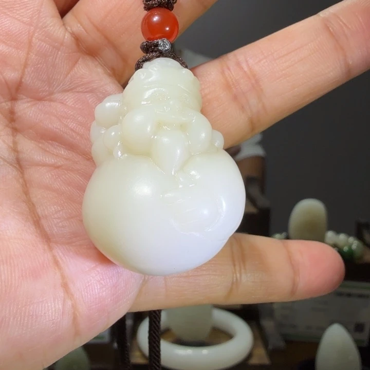 未镶嵌和田玉车挂