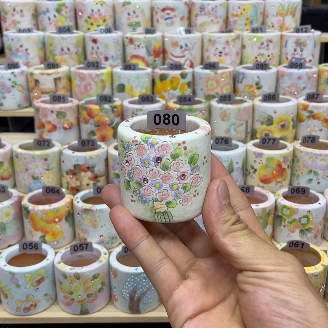 小美手绘小笔筒，花卉款