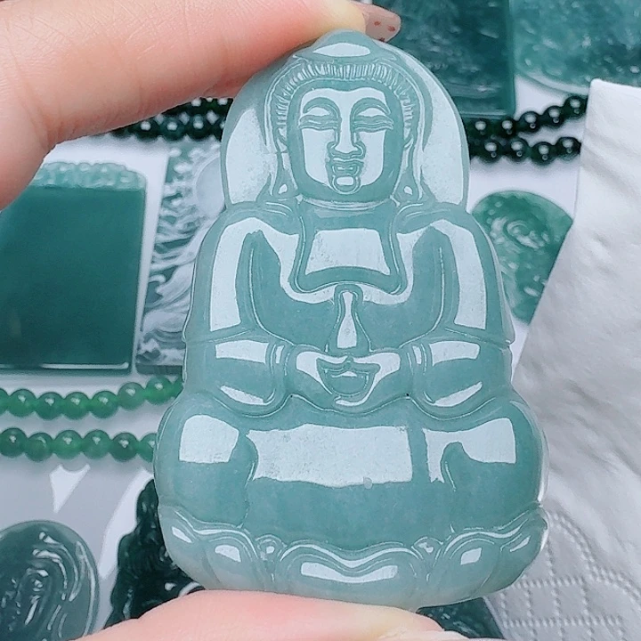 翡翠未镶嵌颈饰天然的A货翡翠多样性发其一