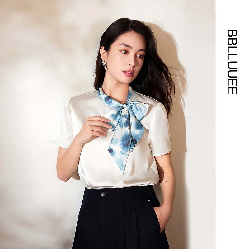 【水墨氤氲】粉蓝衣橱2025夏装诗意度假风缎面艺术印花飘带小衫女
