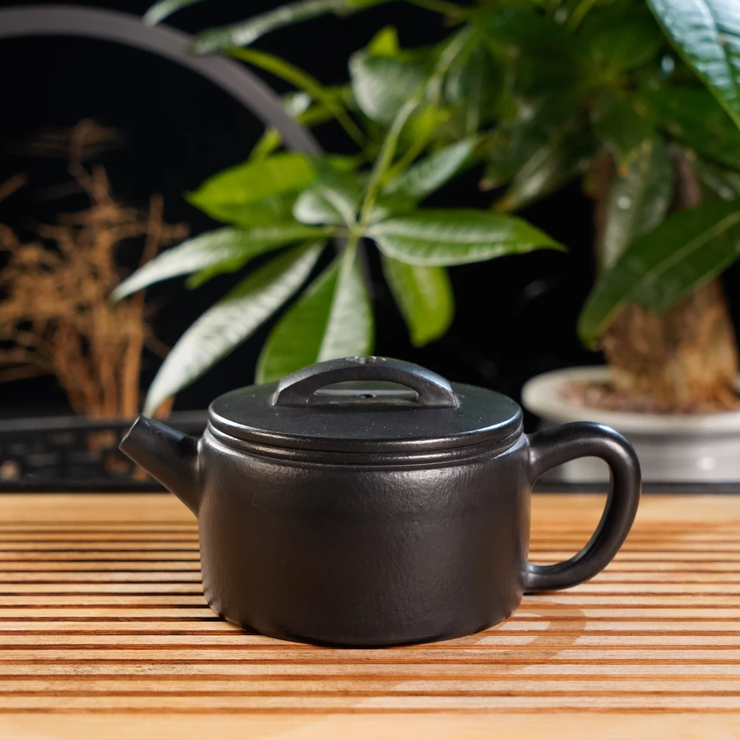 GS36-033   姚传永   宜兴手工紫砂  焐灰汉瓦