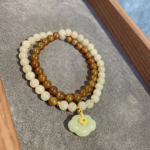 0442 牛奶咖啡 和田玉糖料藕粉双拼好事成双手链