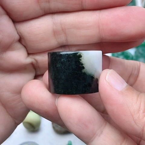 未镶嵌独山玉吊坠(不含链)志*