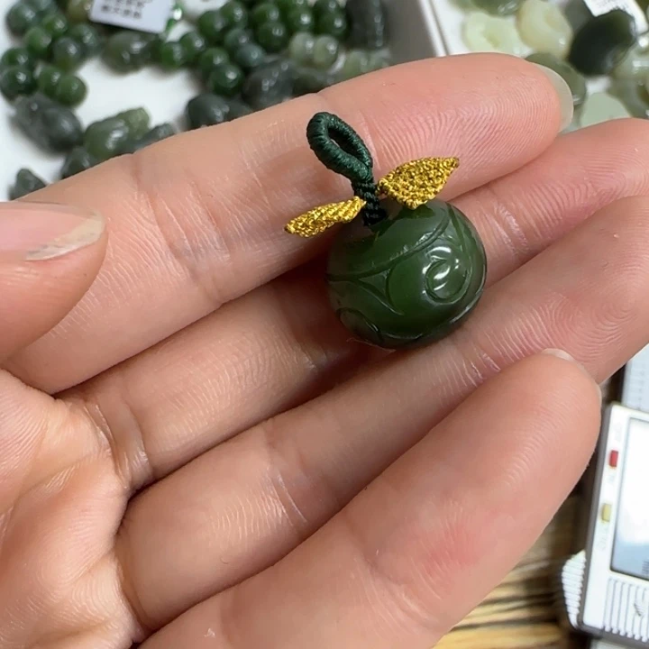 和田玉吊坠未镶嵌