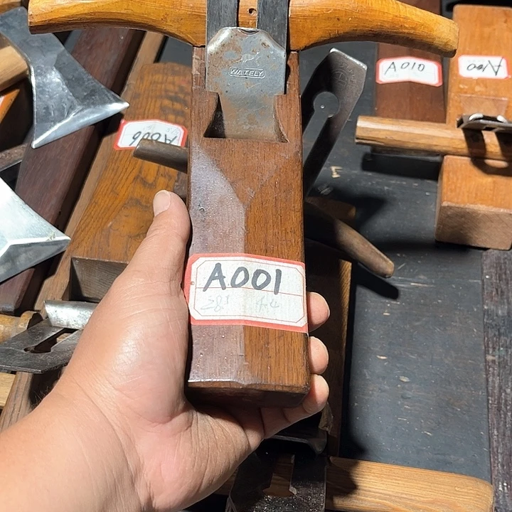 Z***Q……………………………………………………………………