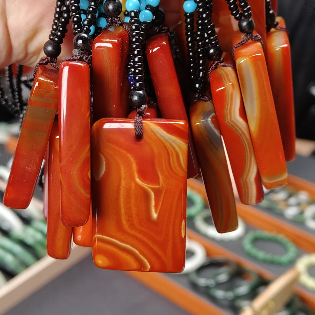 天然玛瑙红玛瑙吊坠平安无事牌多样性拍一发一