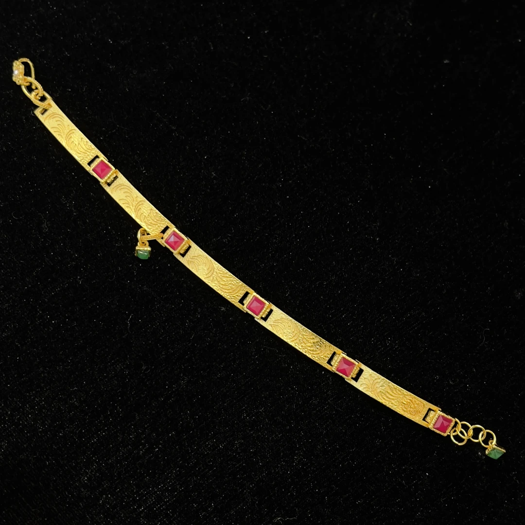 红宝石培育古法扎基雕花手链-C1166 合金