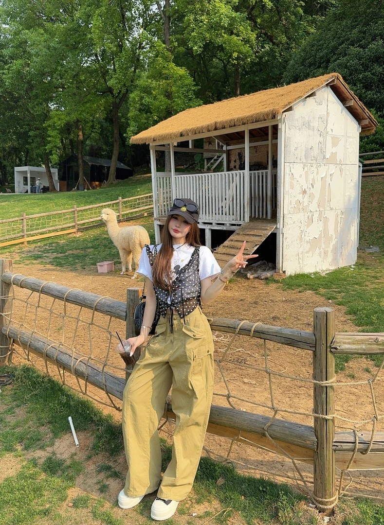 米娜家【女爱豆】泡菜订制波点雪纺背心