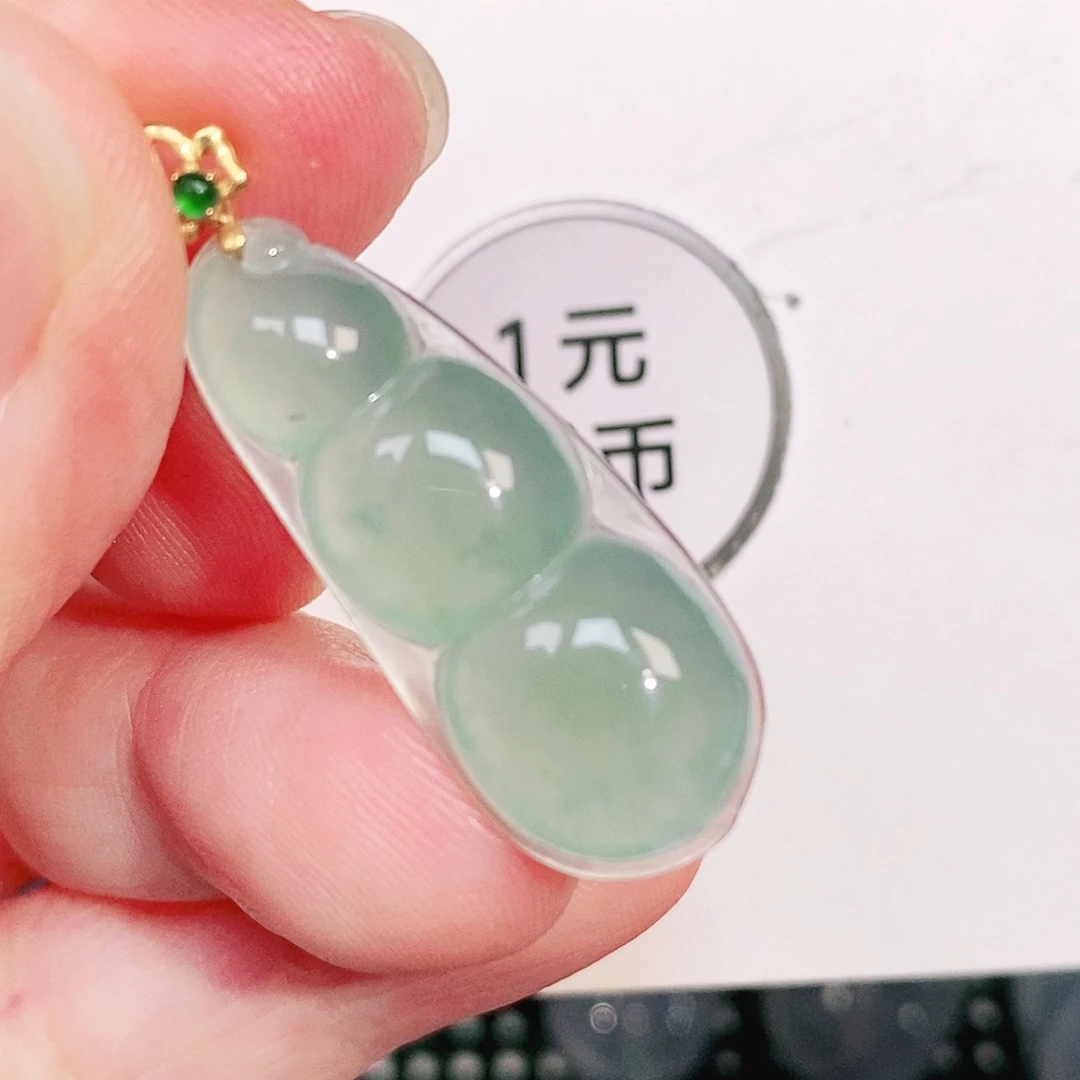 颈饰18K金镶嵌翡翠